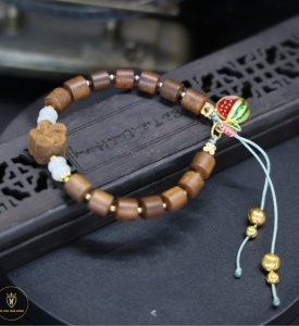 Vòng tay trầm hương 020
