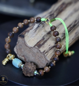 Vòng tay trầm hương 023