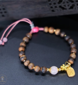 Vòng tay trầm hương mix bùa may mắn
