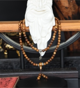 Vòng trầm hương 108 hạt 021