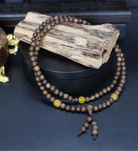 Vòng trầm hương 108 hạt 025